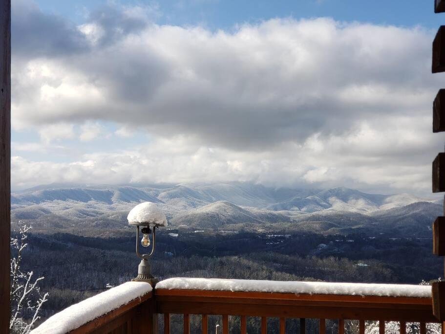 Yogi'S Den: Breathtaking Views! 3 Min To Dollywood, On 1 Acre! Villa Sevierville Exterior photo